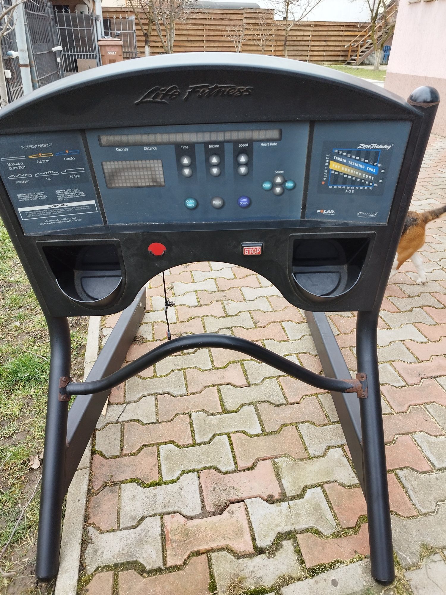 Vând ecran banda life fitness 9100