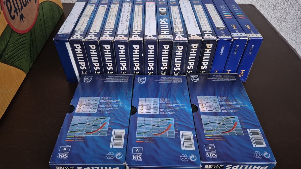 Vând 50 casete video VHS originale,Tdk,Basf,Fuji,Kodak,Philips 240min.