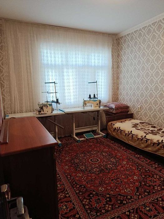 3 xonali uy sotiladi,1-etajdan. ipoteka bor