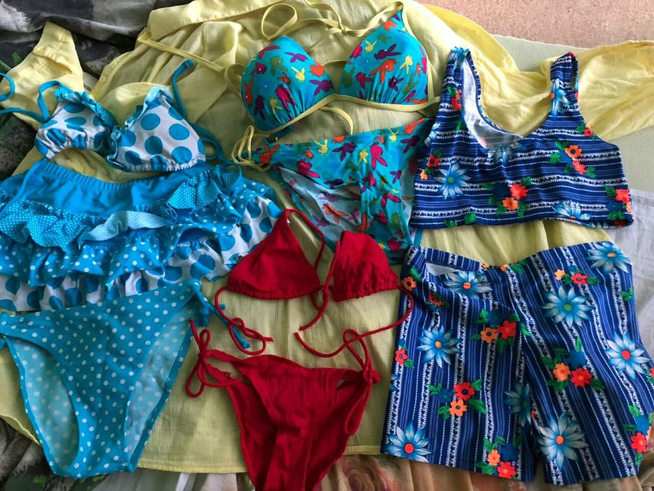 Продам детские купальники по 2500и