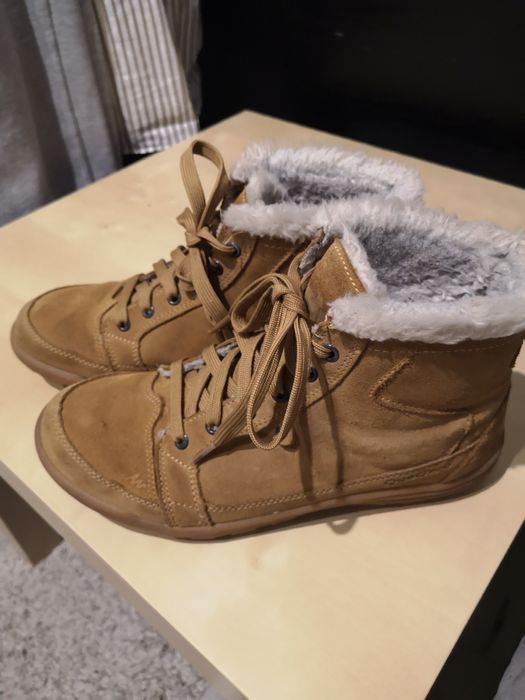 Vând ghete piele întoarsă 41