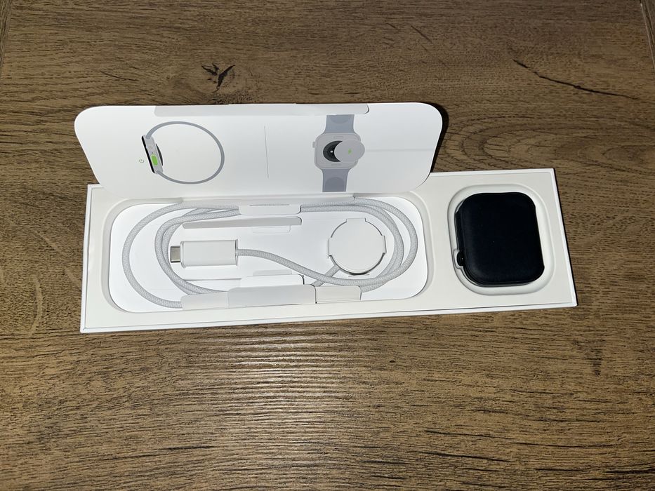 Apple Watch 10 - 46mm, GPS - Garantie Iulie 2027