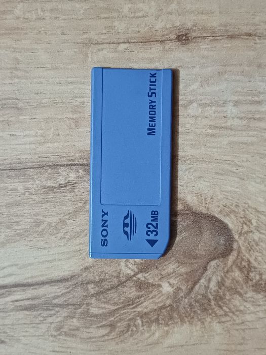 Card memorie Sony 32 MB in stare buna