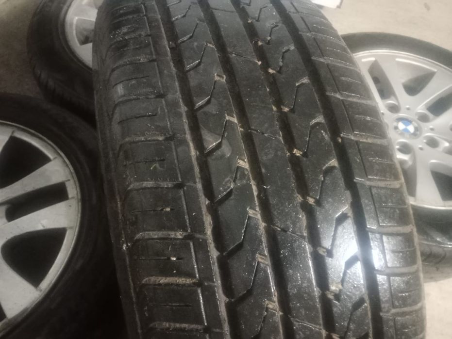 Vând jante originale BMW cu cauciucuri de vara