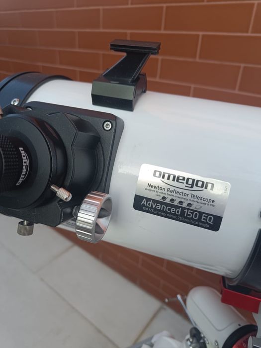 Telescop Omegon Advanced 150/750 pe montura EQ-320