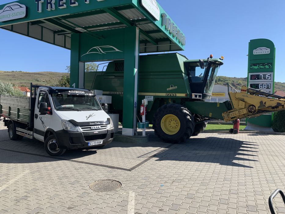 Combina John deere 2264 Hillmaster de panta