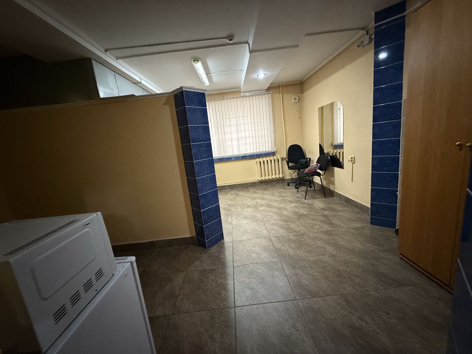 Сдам часть помещения