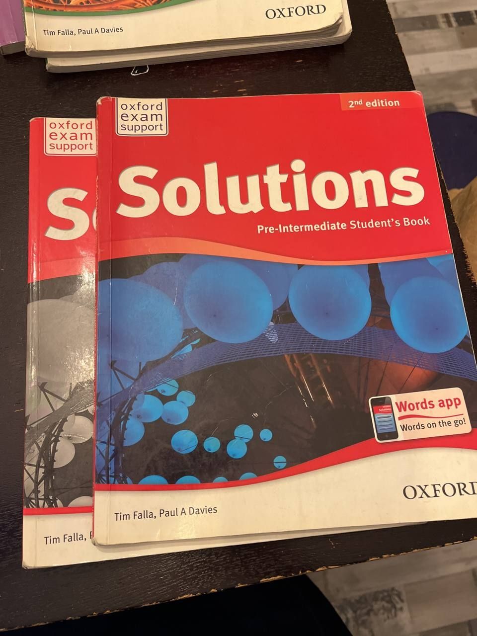 Учебници по английски език Solutions 2nd edition