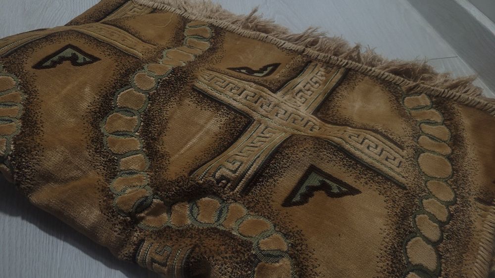 Дивандек ( покрывало на диван и кресла)