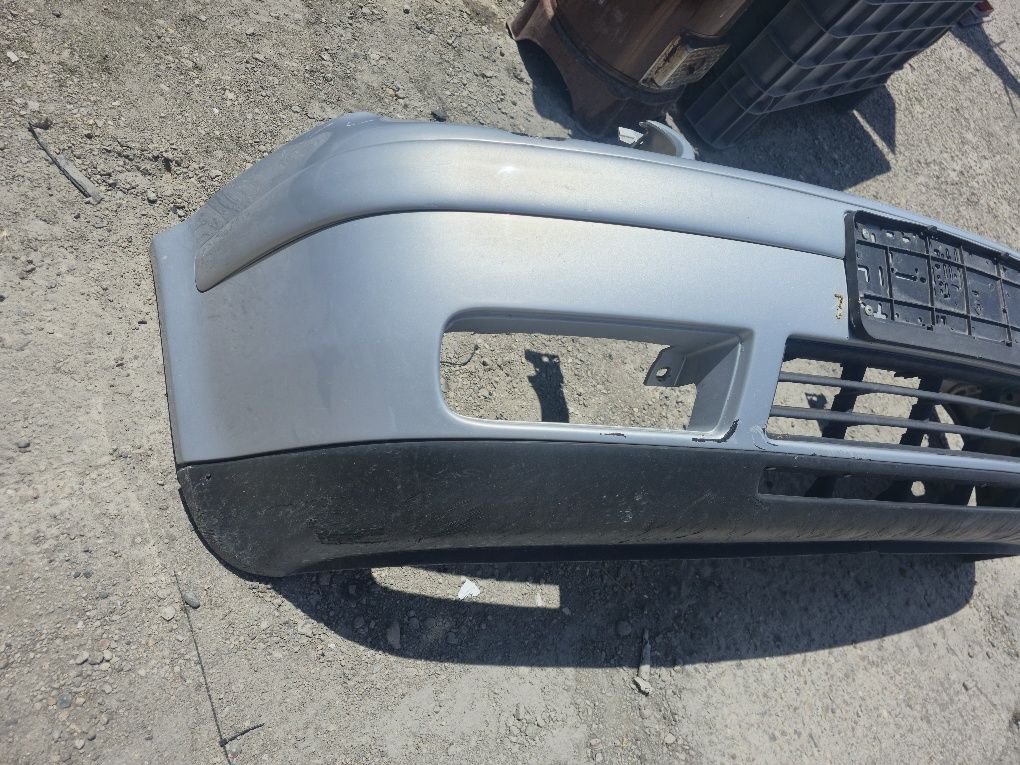 Предна броня за Golf 4