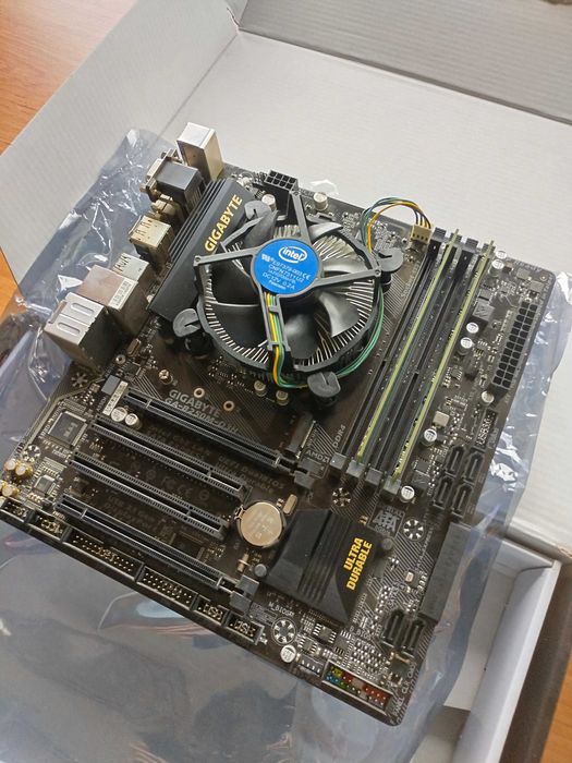 Kit CPU i5 7400 + mb Gigabyte GA-B250M-D3H + 2x8gb RAM DDR4 2400mhz