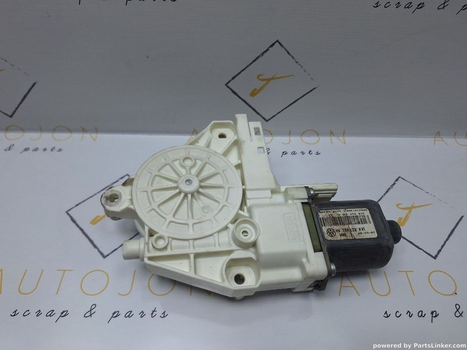 Motoras macara geam stanga fata VOLKSWAGEN GOLF V (1K1) [ 2003 - 2009 ] TDI (BKC, BLS, BXE) 77KW|105HP OEM 1K4837401AA