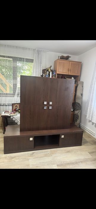 Comodă in 4 usi si comoda pentru Televizor stare buna