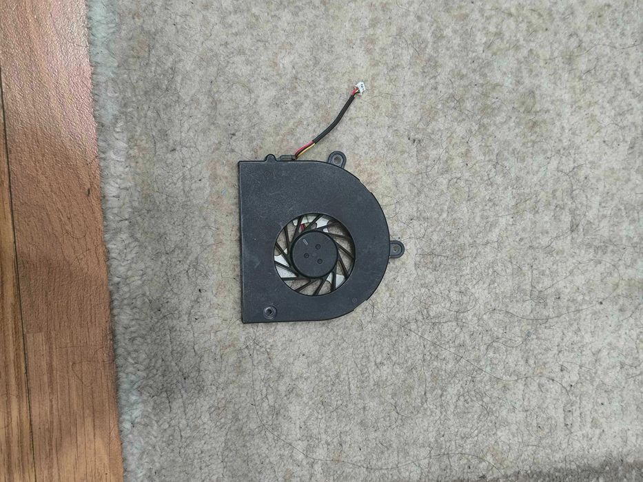 Вентилатор за лаптоп Dell Inspiron 1545
