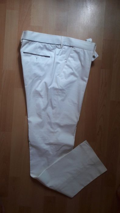Pantaloni barbati  Zara Man marime 48 culoare alb