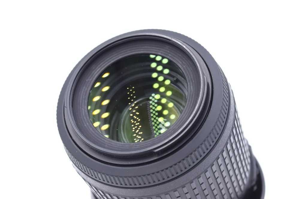 Объектив Nikon 55-200