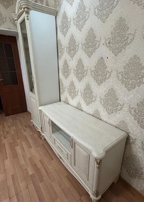 Шифоньер и тв подставкой тумба