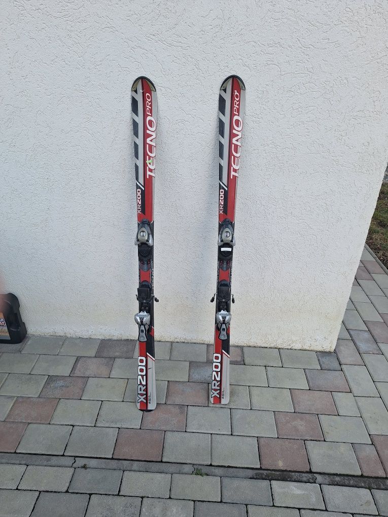 Vând schiuri 150 cm