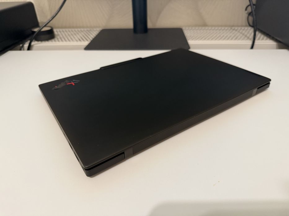 Lenovo X1 Carbon Gen12, Ultra 5, 16Gb, 512Gb, et.. ca NOU!