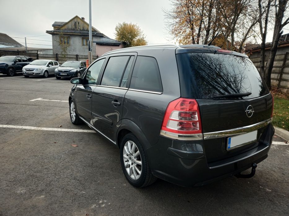 Vând Opel Zafira Full
