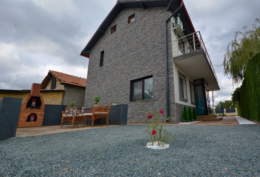 Vila eleganta finisaje Lux | 6 camere | Renovata integral