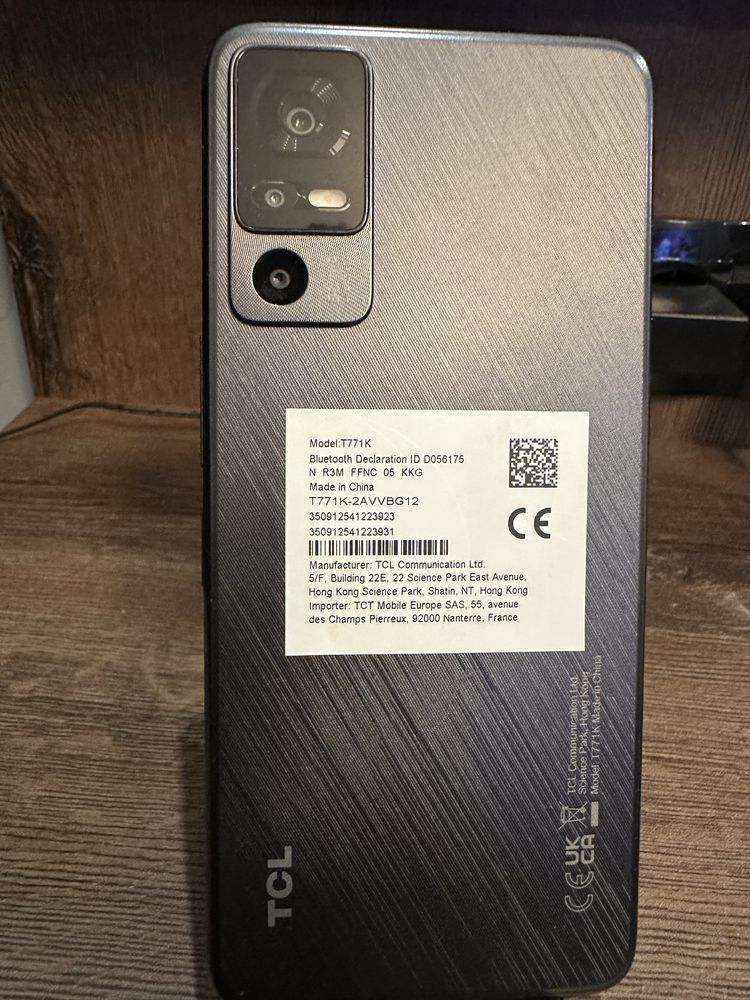 tcl 40R 5G чисто нов без забележка неизползван
