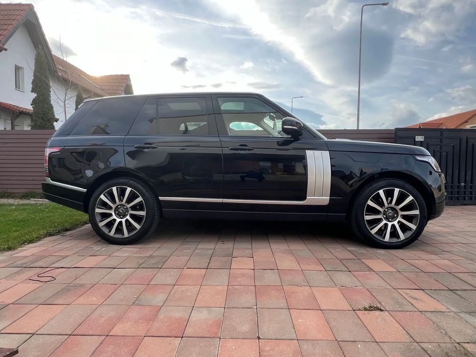 Land Rover Range Rover Vogue Vogue, dotari de top, intretinere in reprezentanta