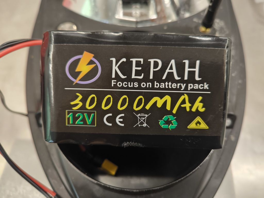 Лодка за захранка GPS точки 180 на брой