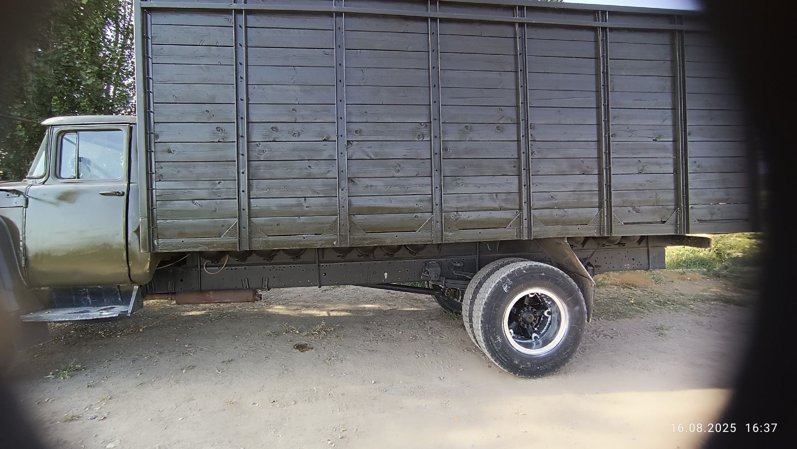 Zil 130 sotiladi