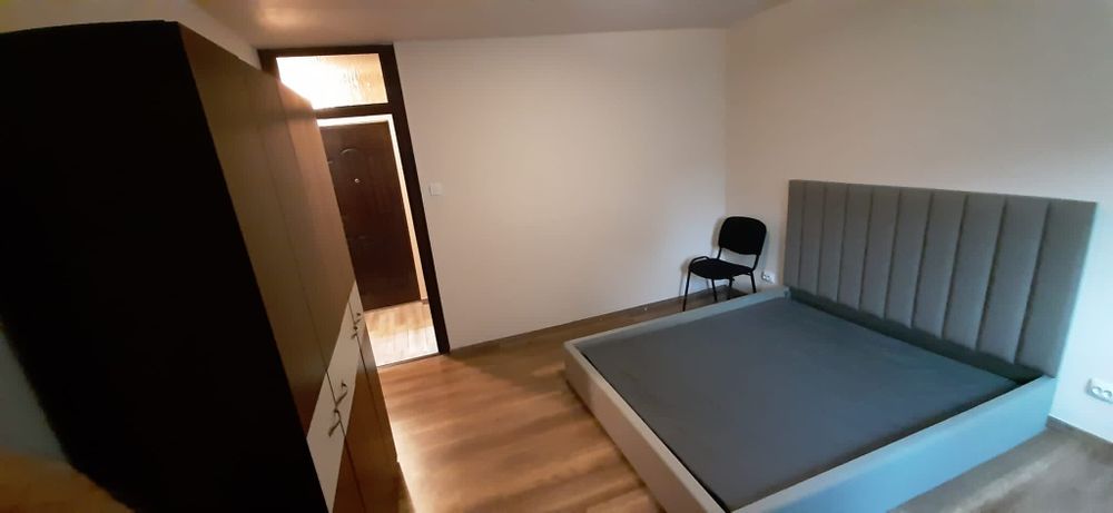 Dau în chirie apartament o cameră decomandat (nu garsonieră) Manastur