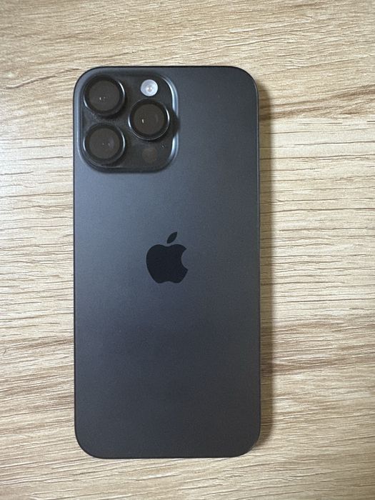 iPhone 16 Pro Max pentru piese