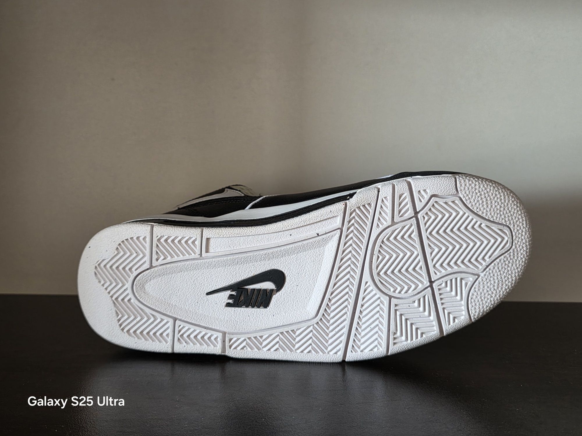 Nike M Air Flight 89/ 42номер 26.5см стелка нови с кутия
