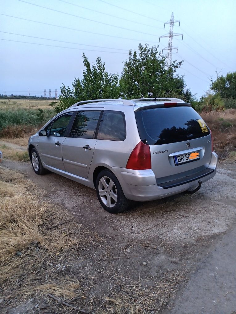 Peugeot 307 1.6 benzina model 7 locuri