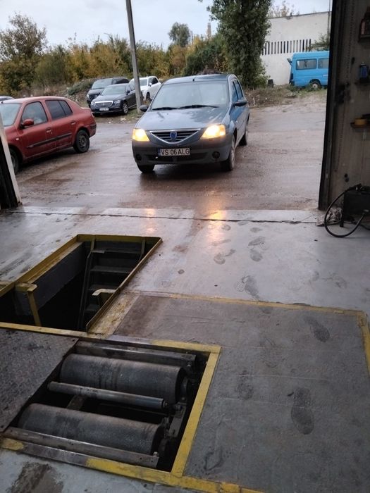 Vând sau schimb  Dacia Logan