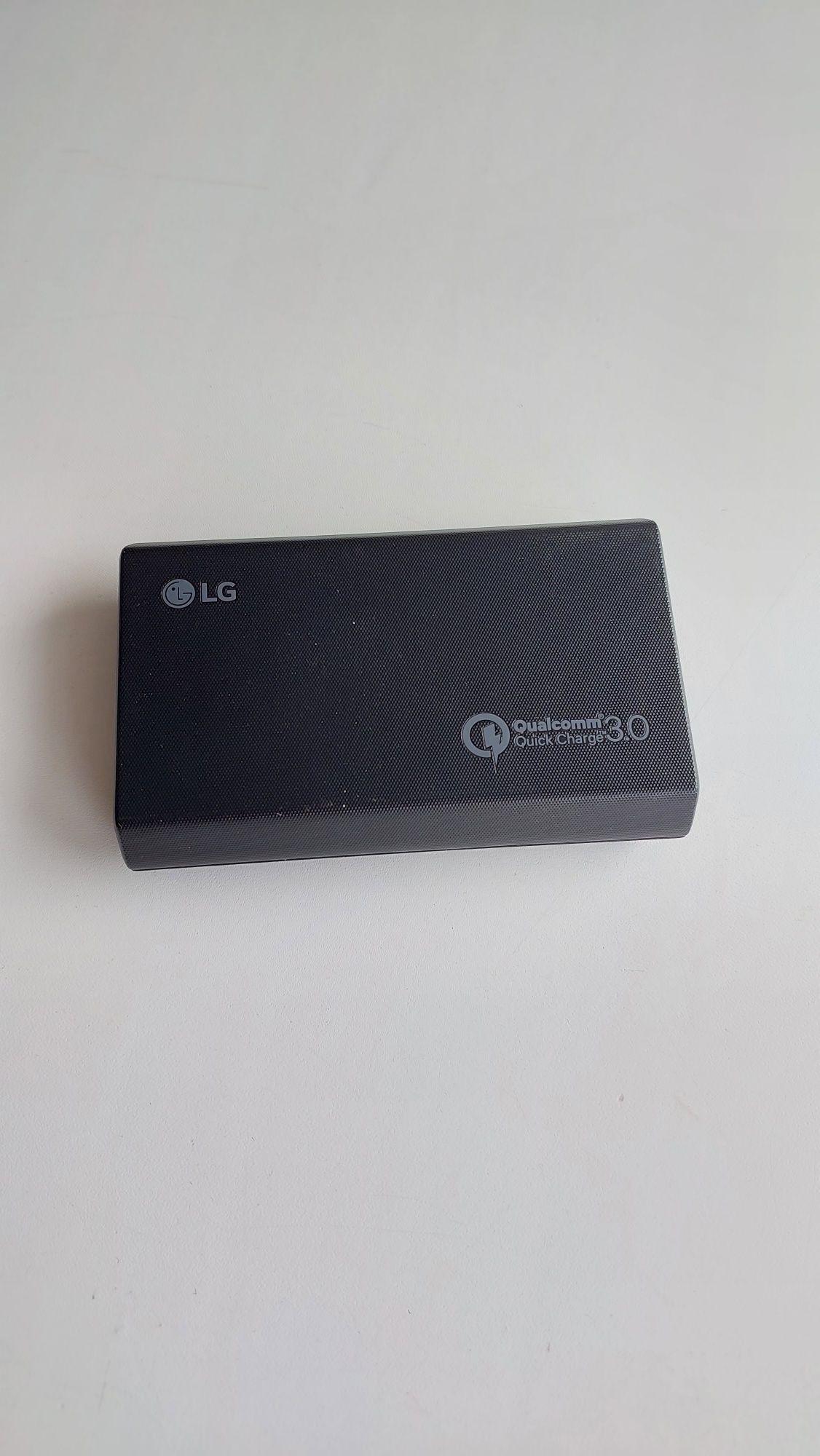 Power Bank LG Qualcomm 3.0 портативный внешний аккумулятор 

Источник: