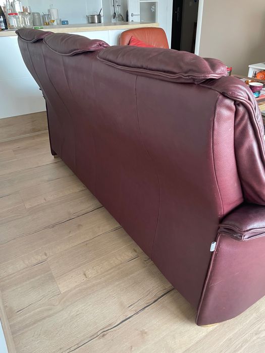 Кожен датски диван