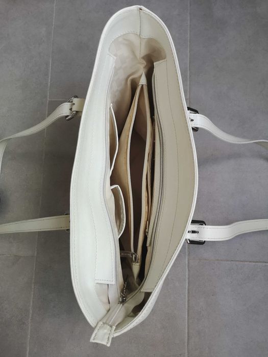Geanta casual din piele naturala, incapatoare, practica (5 buzunare)