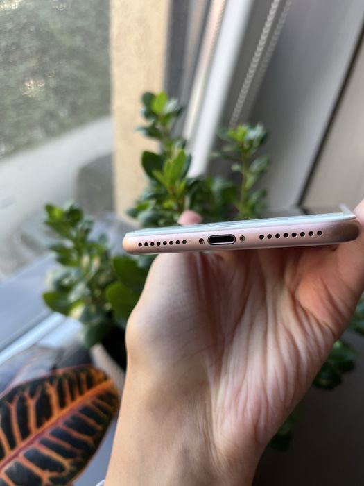 Iphone 8 Plus Rose 64Gb 75% Baterie