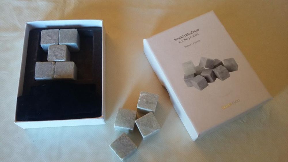 Cuburi granit pentru racit bauturi