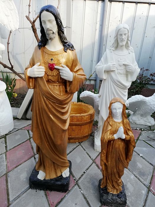 Statuie cu Isus de vanzare