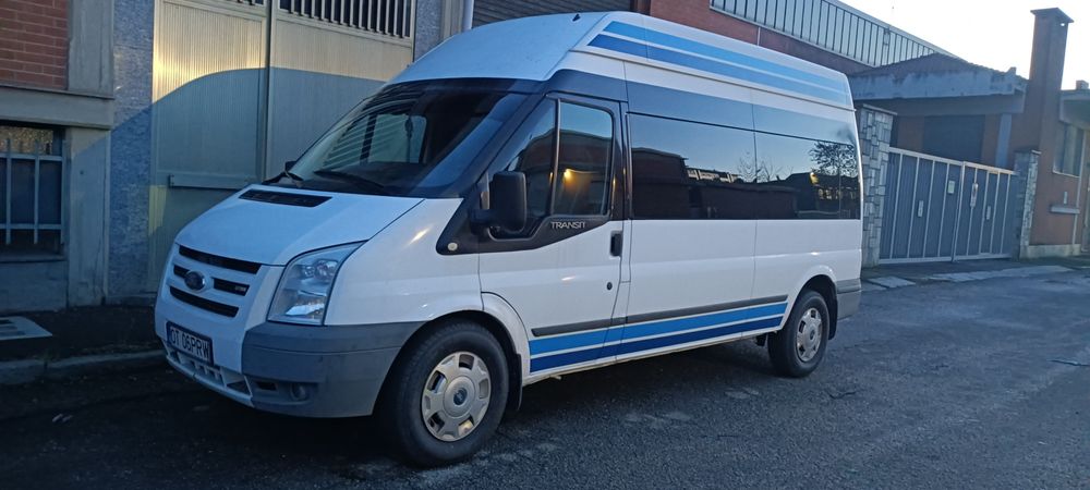 Ford Transit 9locuri autoturism