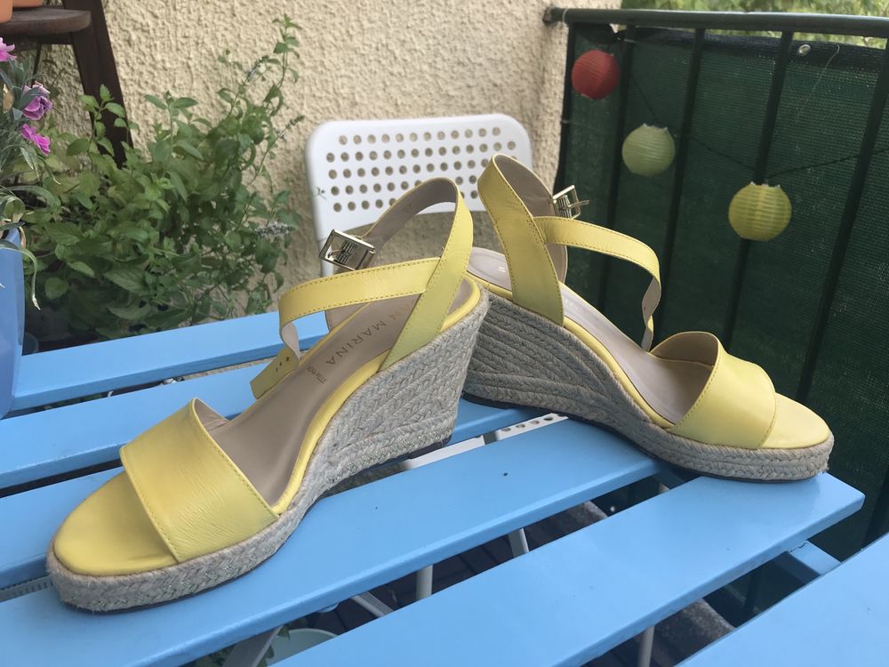 Естествена кожа сандали на платформа жълти като нови 37 номер