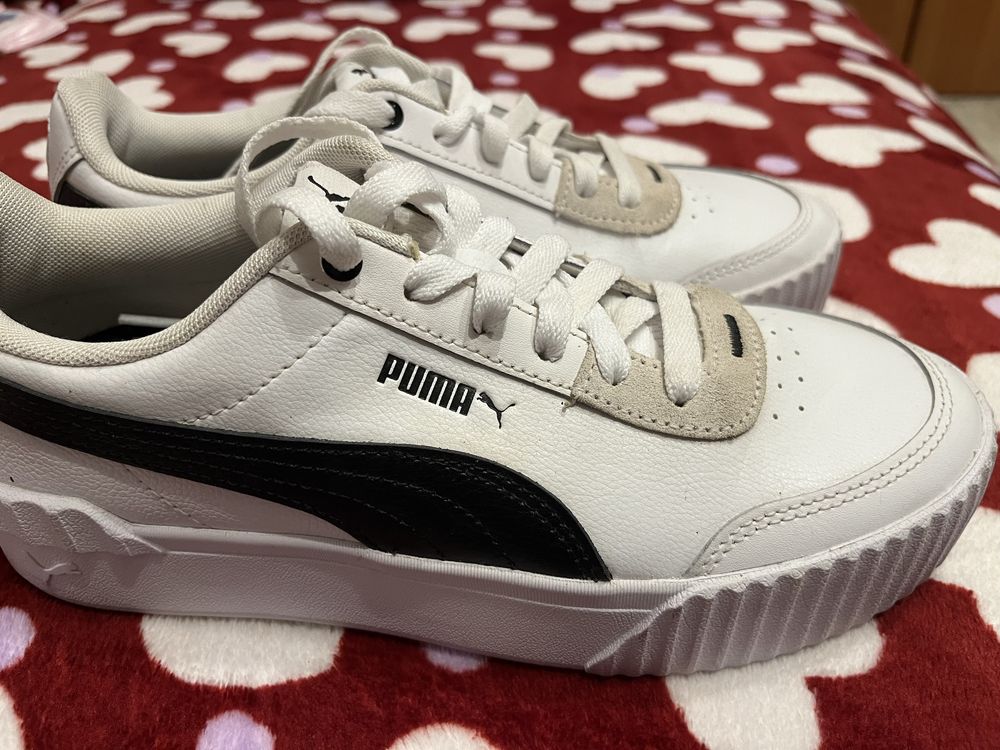 Adidasi Puma low Carina albi marime 40