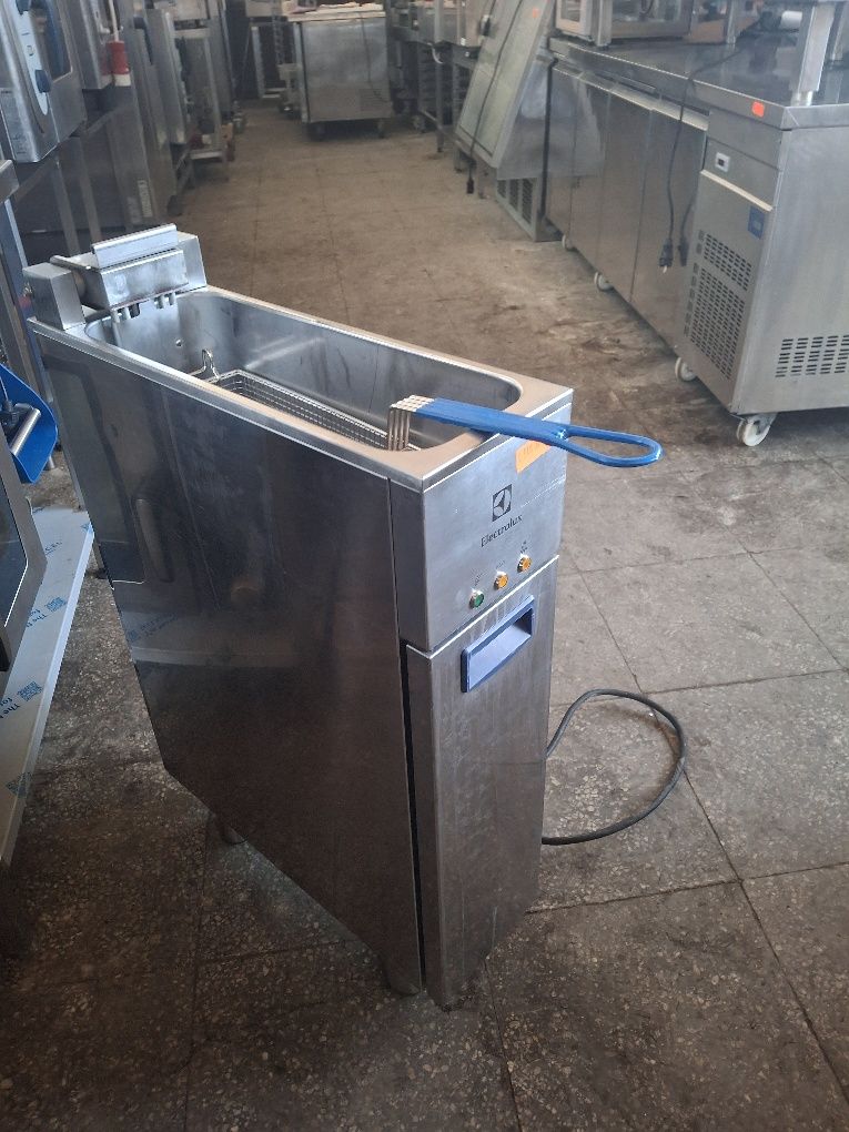 Фритюрник компактен професионален ELECTROLUX