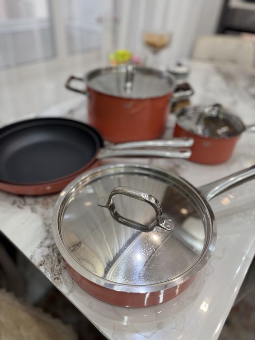 Продам набор кастрюль!