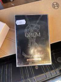 Vand parfum YSL Black Opium