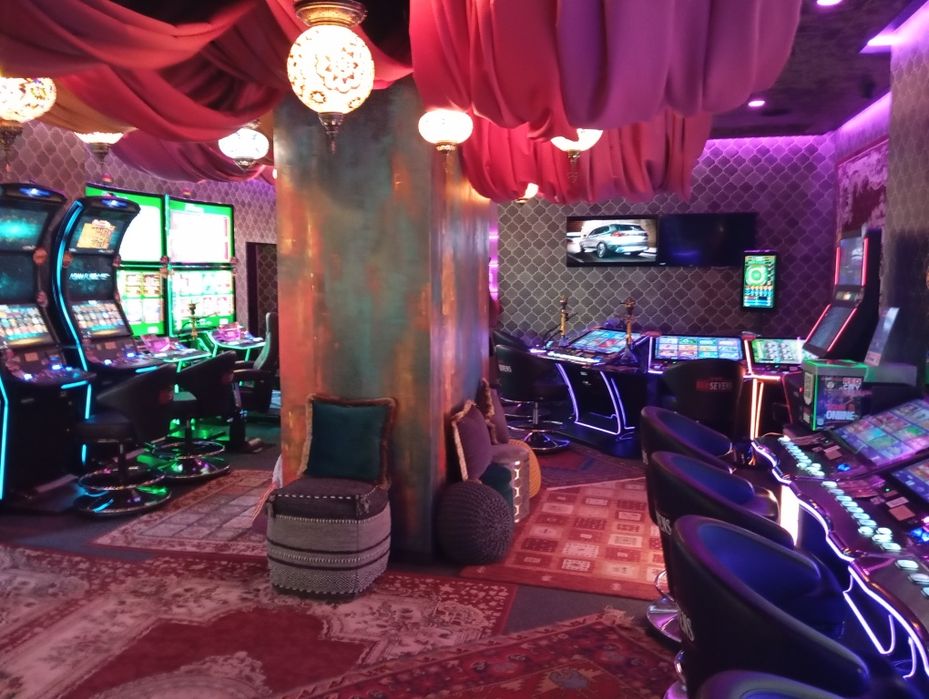 Închiriez spațiu comercial artera principala