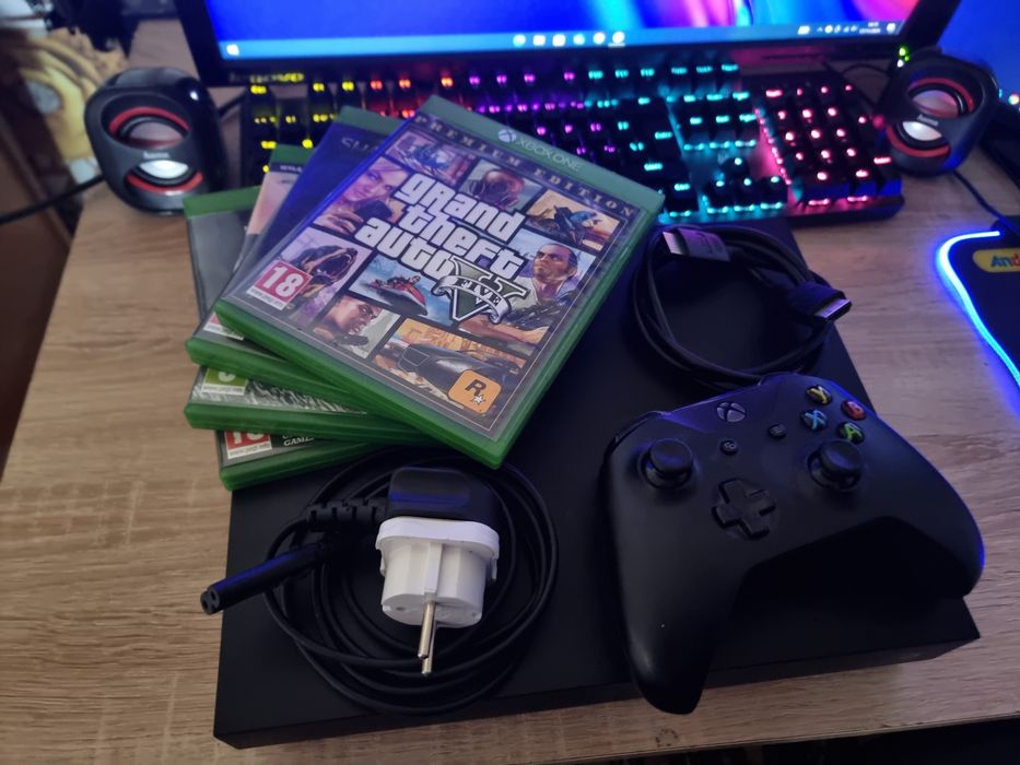 Xbox One X – 1TB, 4K – Stare foarte bună