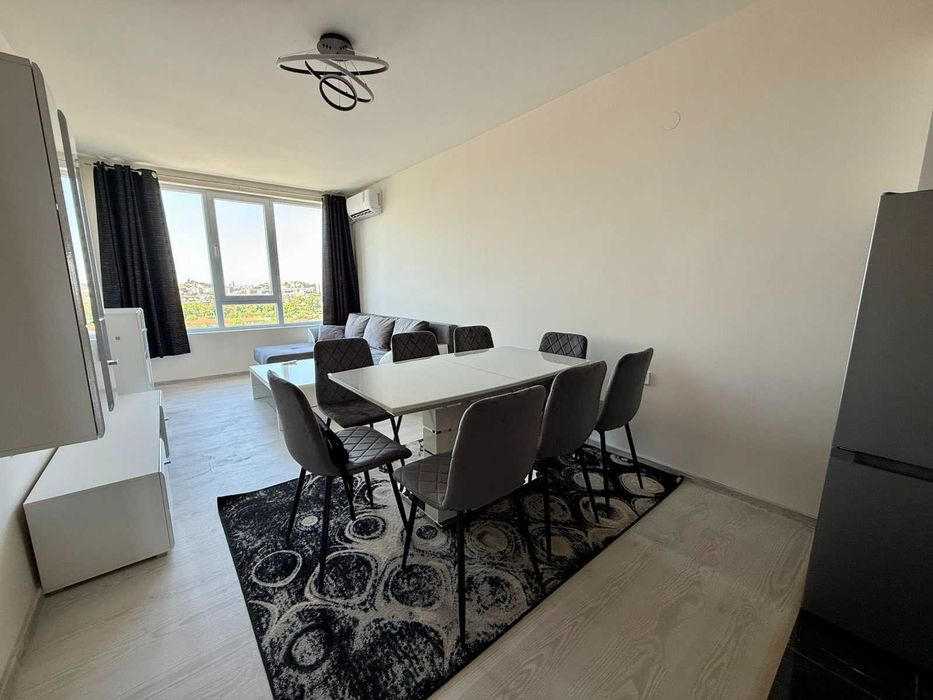 Дава се под наем Тристаен апартамент в Пловдив, Съдийски - 118 кв.м за 612 € - Снимка #1