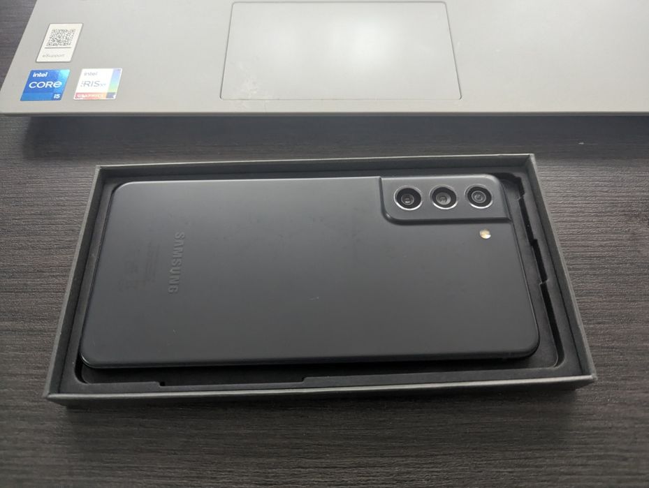 Samsung S21 FE Black